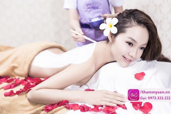 Ca sĩ Minh Hằng cũng là một fan của tắm trắng cao cấp
