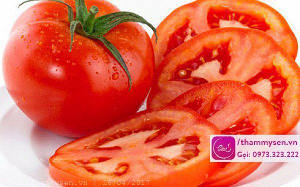 7 cách làm trắng da từ cà chua