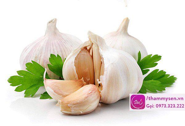 Cách trị mụn đơn giản ở nhà bằng tỏi siêu tiết kiệm Cách trị mụn đơn giản ở nhà bằng tỏi siêu tiết kiệm