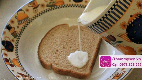 Cách chữa mụn nhọt nhanh nhất bằng đắp bánh mỳ