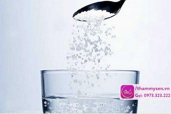 Cách trị mụn thâm hiệu quả và nhanh nhất tại nhà bằng nước muối trị mụn thâm hiệu quả