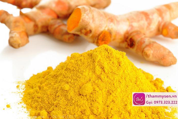 tắm trắng bằng bột nghệ