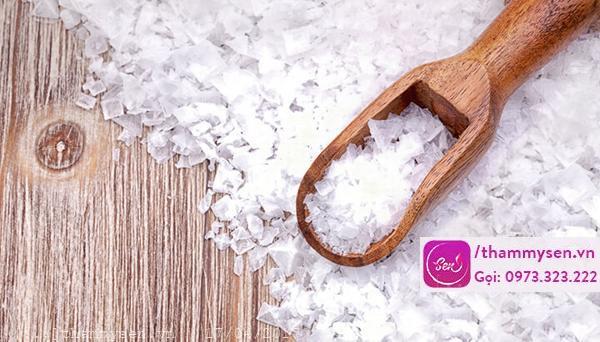 Cách trị mụn bằng muối biển đơn giản hiệu quả