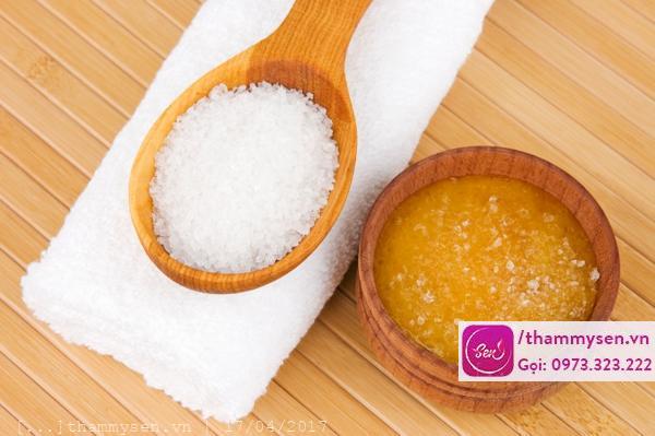 Cách trị mụn bằng muối biển đơn giản hiệu quả