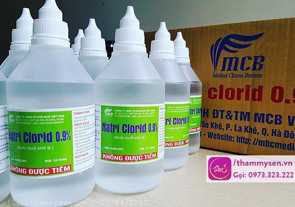 Trị mụn bằng nước muối sinh lý