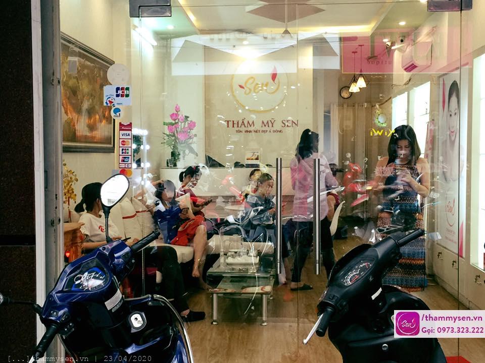 khach-hang-lam-lieu-trinh-tri-tham-moi-bang-laser