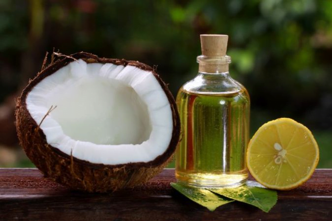 dầu dừa và nước cốt chanh